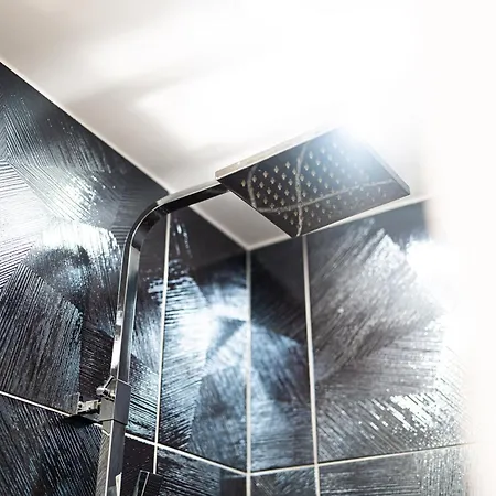 De La Marquise - Designed By C.m Apartment *