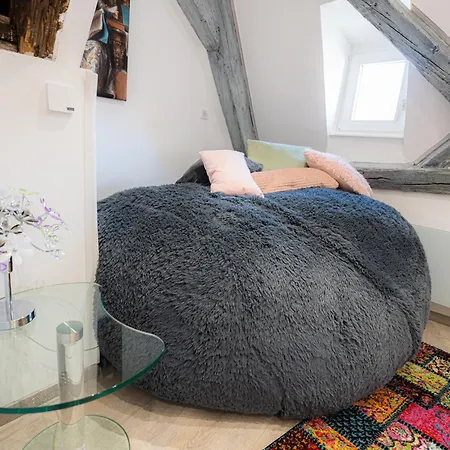 De La Marquise - Designed By C.m Apartment *